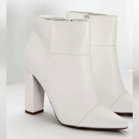 XOXO Women's Leather White Fedela Ankle Booties Size 10M - Picture 3 of 7
